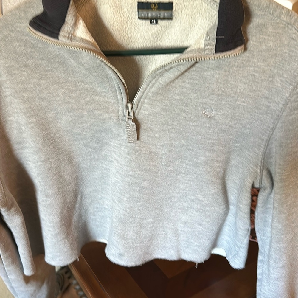 Lincoln cropped sweatshirt with black corded collar